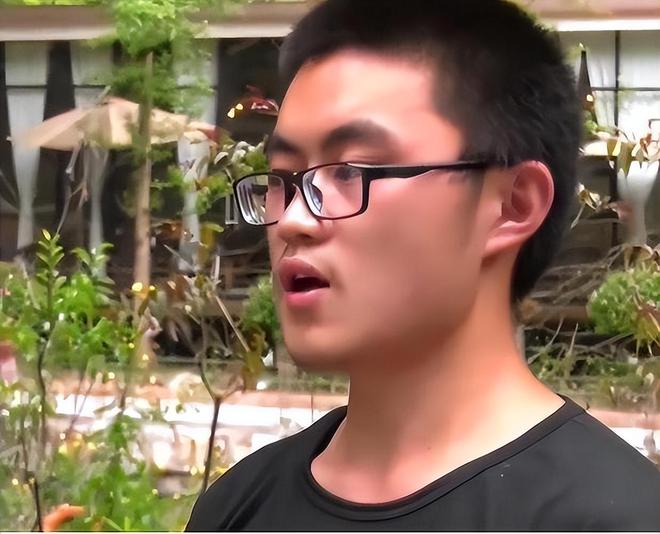 亲病重身亡男孩将其遗体火化后奔赴考场AG真人娱乐2021年高考前2天父(图6)