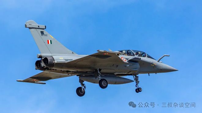 4架阵风短暂现身巴铁歼10带实弹驱离AG真人百家家乐平台还没打就吓跑印度(图7)